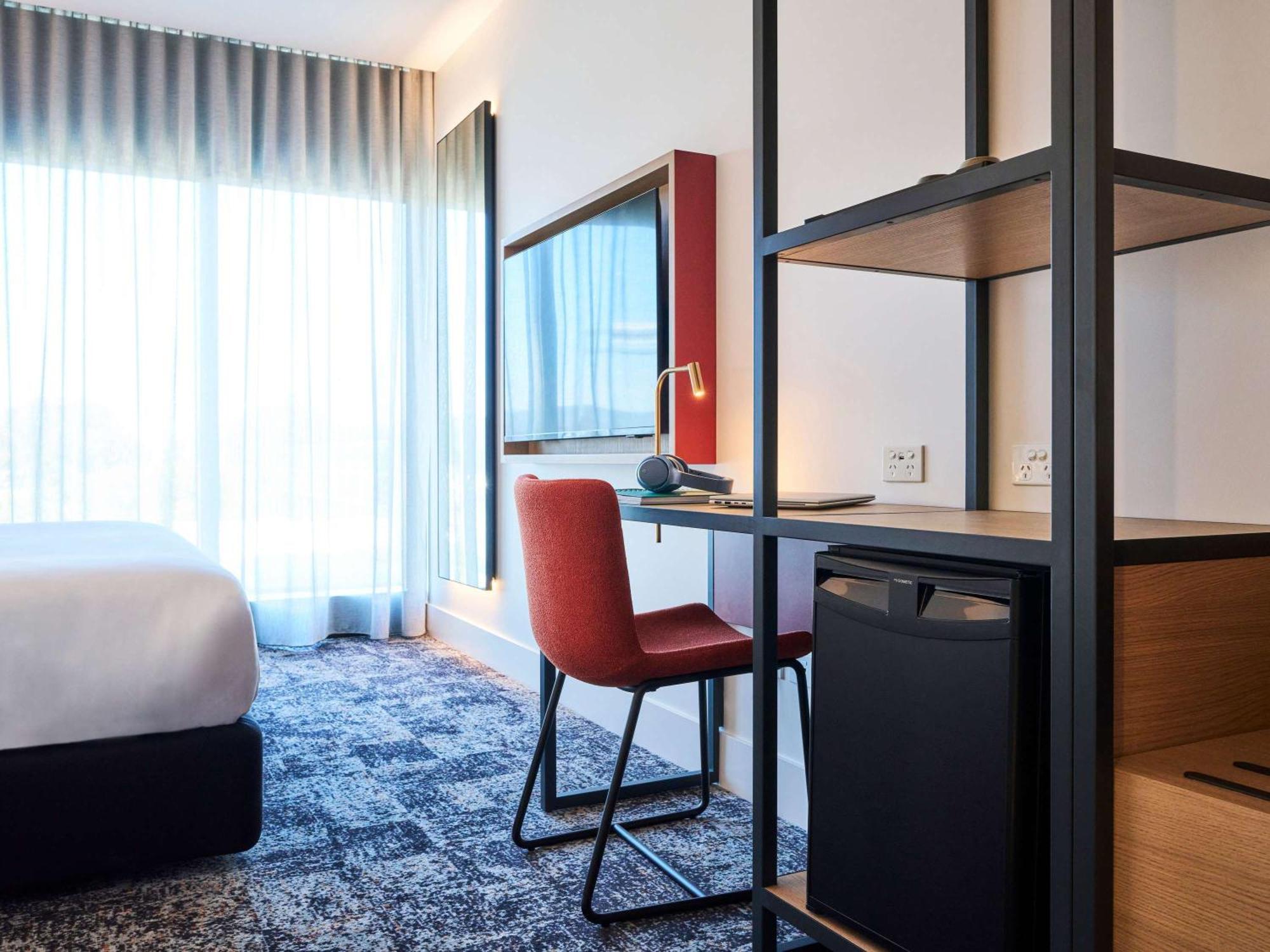 Ibis Styles Melbourne Airport Hotel Exterior photo