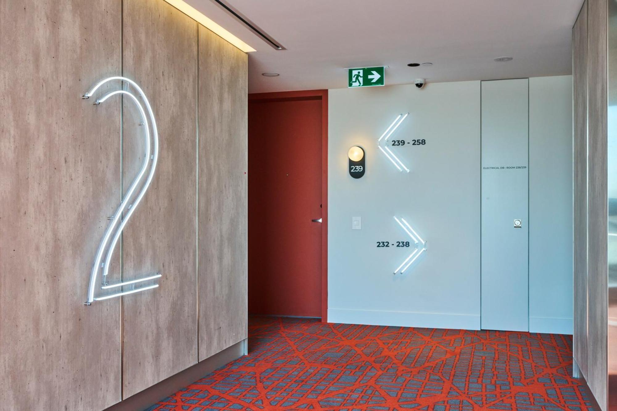 Ibis Styles Melbourne Airport Hotel Exterior photo